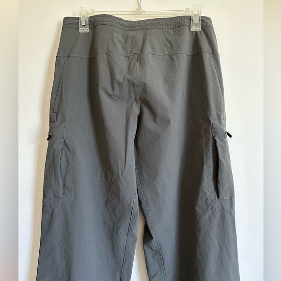 Mountain Hardware Grey Cinched Bottom Full Length Hiking Athletic Pants size 8 - Picture 5 of 9